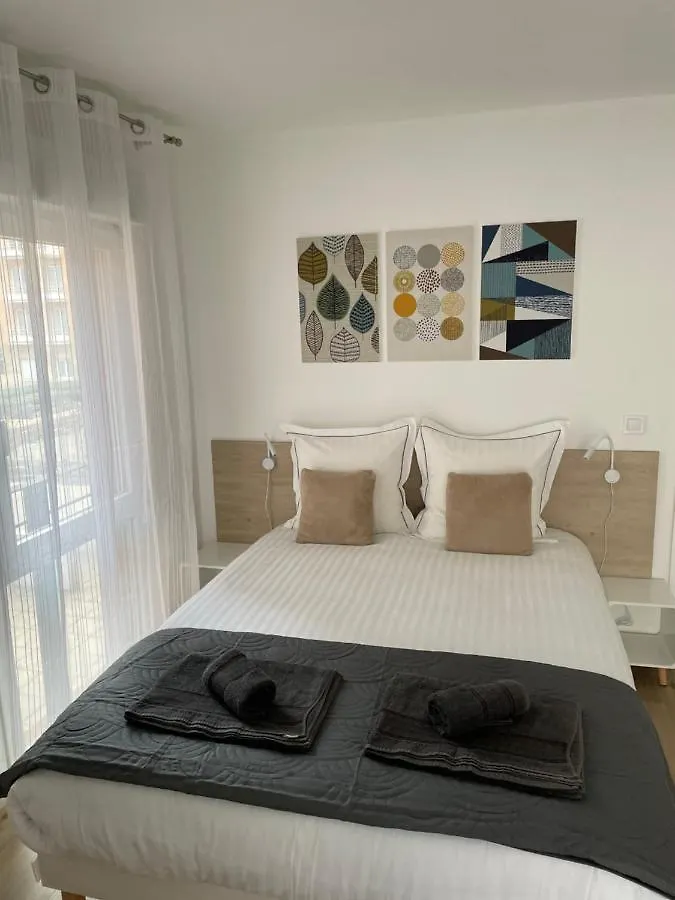 Aix Homes \